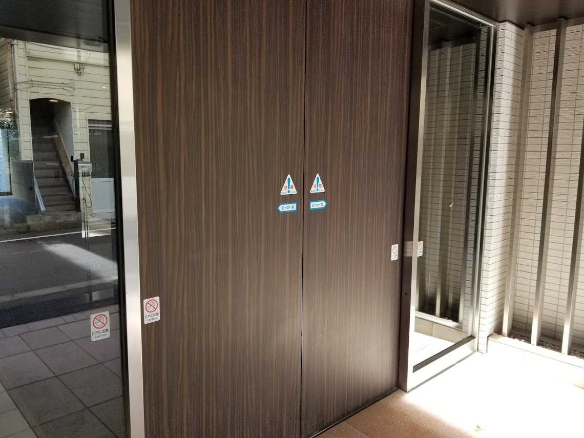 プレミスト東陽町のエントランス