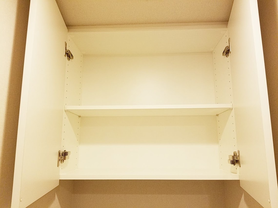 プレミスト東陽町のトイレの便座上の収納